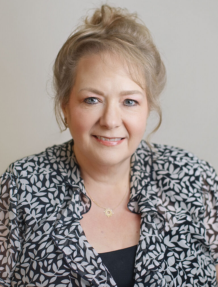 Lisa Razmjookhah